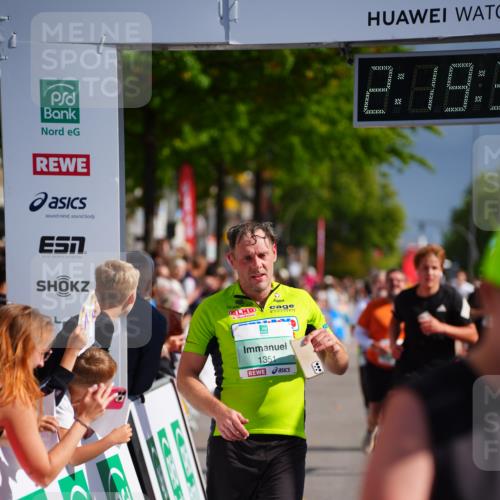 20.09.2026 - PSD Bank Halbmarathon LAZAROV Photography http://msf.ph/oto/10537168 20.09.2026 12:19:35 Ziel 1351, 1461, 1877, 2214, 2242, 2513, 2921, 3581, 4383, 4682, 4726 meine-sportfotos.de