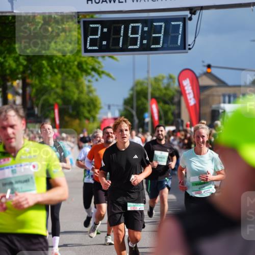 20.09.2026 - PSD Bank Halbmarathon LAZAROV Photography http://msf.ph/oto/10537173 20.09.2026 12:19:36 Ziel 1351, 1461, 1877, 2214, 2242, 2513, 2921, 3581, 3974, 4033, 4383, 4682, 4726 meine-sportfotos.de