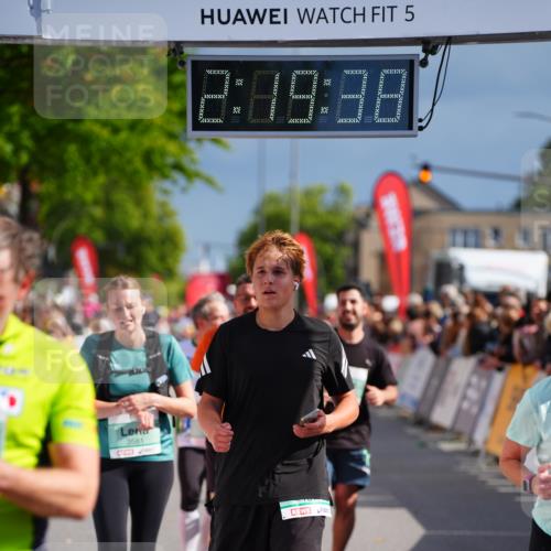 20.09.2026 - PSD Bank Halbmarathon LAZAROV Photography http://msf.ph/oto/10537207 20.09.2026 12:19:38 Ziel 1351, 1877, 2214, 2242, 2513, 3581, 3974, 4033, 4383, 4682, 4726 meine-sportfotos.de