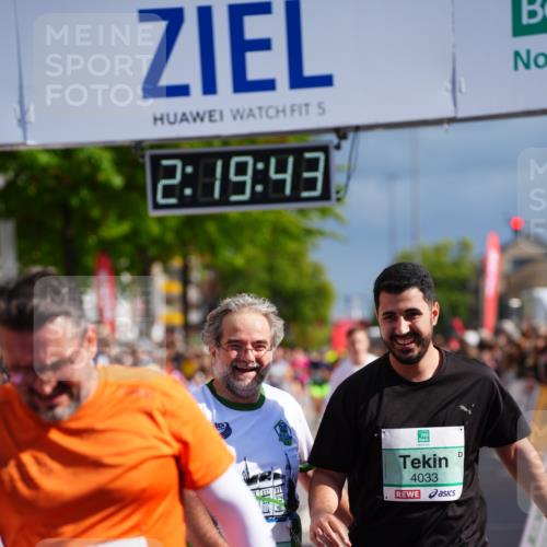 20.09.2026 - PSD Bank Halbmarathon LAZAROV Photography http://msf.ph/oto/10537226 20.09.2026 12:19:43 Ziel 1351, 1877, 2242, 3581, 3974, 4033, 4726, 4732 meine-sportfotos.de