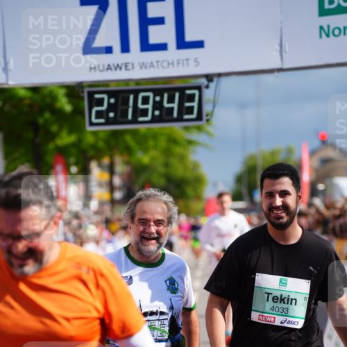 20.09.2026 - PSD Bank Halbmarathon LAZAROV Photography http://msf.ph/oto/10537236 20.09.2026 12:19:43 Ziel 1351, 1877, 2242, 3581, 3974, 4033, 4726, 4732 meine-sportfotos.de