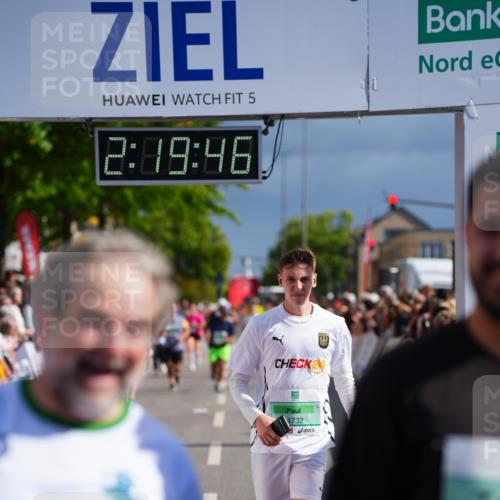 20.09.2026 - PSD Bank Halbmarathon LAZAROV Photography http://msf.ph/oto/10537248 20.09.2026 12:19:45 Ziel 1877, 2242, 3581, 3974, 4033, 4726, 4732 meine-sportfotos.de