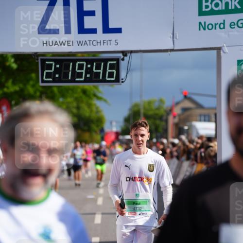 20.09.2026 - PSD Bank Halbmarathon LAZAROV Photography http://msf.ph/oto/10537252 20.09.2026 12:19:45 Ziel 1877, 2242, 3581, 3974, 4033, 4726, 4732 meine-sportfotos.de