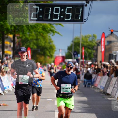 20.09.2026 - PSD Bank Halbmarathon LAZAROV Photography http://msf.ph/oto/10537301 20.09.2026 12:19:51 Ziel 3180, 3288, 4732 meine-sportfotos.de