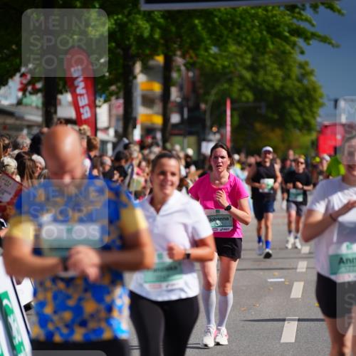 20.09.2026 - PSD Bank Halbmarathon LAZAROV Photography http://msf.ph/oto/10537370 20.09.2026 12:19:56 Ziel 1777, 2436, 2549, 3180, 3288 meine-sportfotos.de