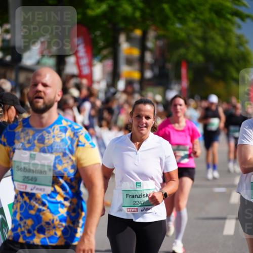 20.09.2026 - PSD Bank Halbmarathon LAZAROV Photography http://msf.ph/oto/10537385 20.09.2026 12:19:57 Ziel 1777, 2436, 2549, 3180, 3288 meine-sportfotos.de
