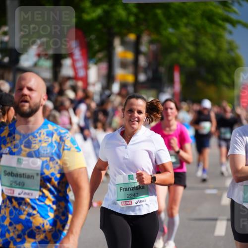 20.09.2026 - PSD Bank Halbmarathon LAZAROV Photography http://msf.ph/oto/10537390 20.09.2026 12:19:57 Ziel 1777, 2436, 2549, 3180, 3288 meine-sportfotos.de