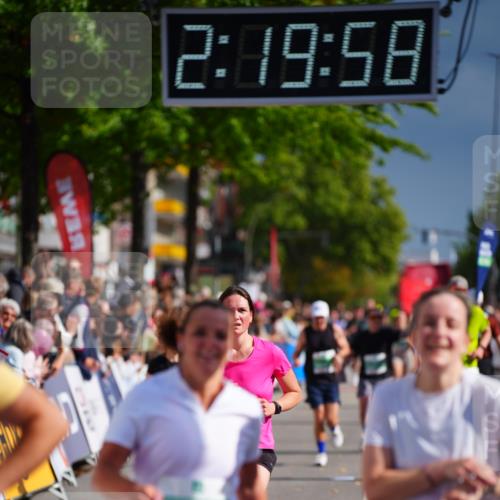 20.09.2026 - PSD Bank Halbmarathon LAZAROV Photography http://msf.ph/oto/10537395 20.09.2026 12:19:58 Ziel 1777, 2436, 2549, 2787, 3180, 3288 meine-sportfotos.de