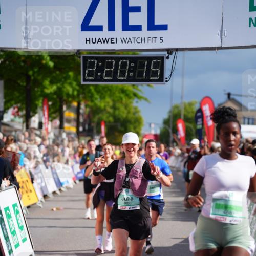 20.09.2026 - PSD Bank Halbmarathon LAZAROV Photography http://msf.ph/oto/10537571 20.09.2026 12:20:14 Ziel 2737, 2933, 3085, 3429, 3688, 3735, 4085, 4689 meine-sportfotos.de