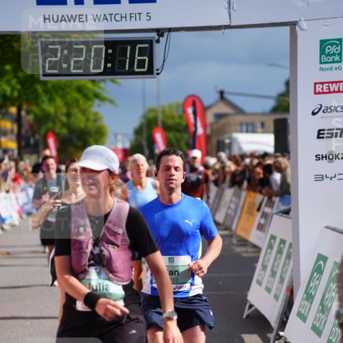 20.09.2026 - PSD Bank Halbmarathon LAZAROV Photography http://msf.ph/oto/10537604 20.09.2026 12:20:16 Ziel 1892, 2737, 2933, 3085, 3429, 4085, 4270, 4689 meine-sportfotos.de