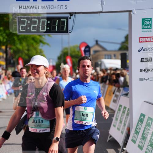 20.09.2026 - PSD Bank Halbmarathon LAZAROV Photography http://msf.ph/oto/10537613 20.09.2026 12:20:16 Ziel 1892, 2737, 2933, 3085, 3429, 4085, 4270, 4689 meine-sportfotos.de
