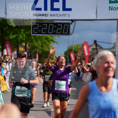 20.09.2026 - PSD Bank Halbmarathon LAZAROV Photography http://msf.ph/oto/10537665 20.09.2026 12:20:19 Ziel 1021, 1261, 1628, 1755, 1892, 2737, 2933, 3085, 4085, 4228, 4270, 4689 meine-sportfotos.de