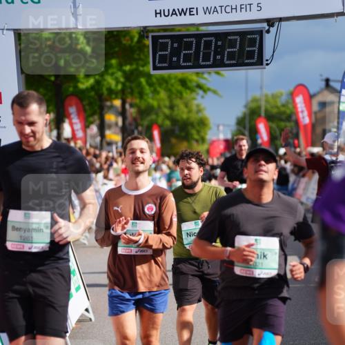 20.09.2026 - PSD Bank Halbmarathon LAZAROV Photography http://msf.ph/oto/10537707 20.09.2026 12:20:22 Ziel 1021, 1261, 1628, 1755, 1892, 2737, 2933, 3085, 4085, 4228, 4270, 4632 meine-sportfotos.de