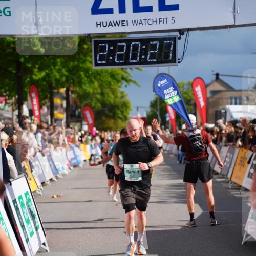 20.09.2026 - PSD Bank Halbmarathon LAZAROV Photography http://msf.ph/oto/10537781 20.09.2026 12:20:26 Ziel 1021, 1261, 1294, 1628, 1755, 1892, 2351, 3097, 4228, 4237, 4270, 4632 meine-sportfotos.de
