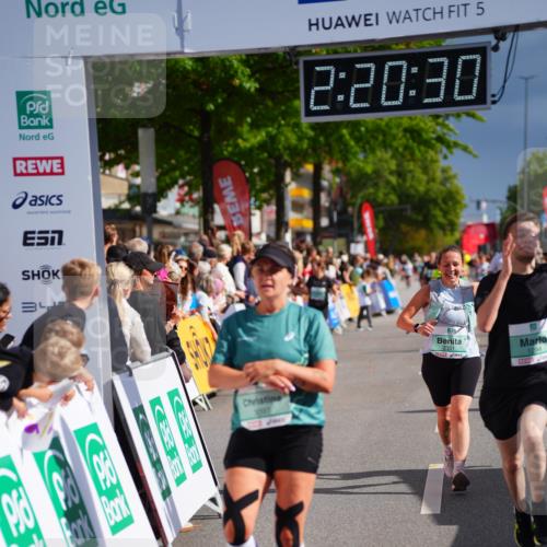 20.09.2026 - PSD Bank Halbmarathon LAZAROV Photography http://msf.ph/oto/10537829 20.09.2026 12:20:29 Ziel 1021, 1261, 1294, 1628, 1755, 2351, 3097, 4228, 4237, 4632 meine-sportfotos.de