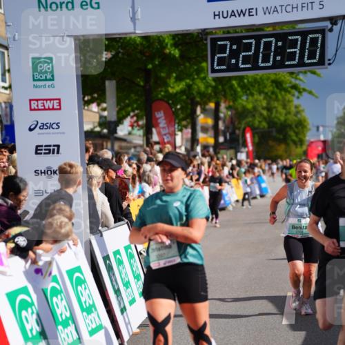 20.09.2026 - PSD Bank Halbmarathon LAZAROV Photography http://msf.ph/oto/10537841 20.09.2026 12:20:29 Ziel 1021, 1261, 1294, 1628, 1755, 2351, 3097, 4228, 4237, 4632 meine-sportfotos.de