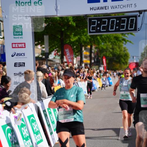 20.09.2026 - PSD Bank Halbmarathon LAZAROV Photography http://msf.ph/oto/10537846 20.09.2026 12:20:29 Ziel 1021, 1261, 1294, 1628, 1755, 2351, 3097, 4228, 4237, 4632 meine-sportfotos.de