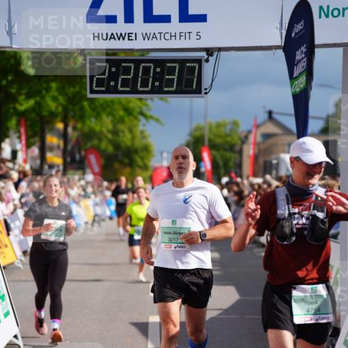 20.09.2026 - PSD Bank Halbmarathon LAZAROV Photography http://msf.ph/oto/10537939 20.09.2026 12:20:37 Ziel 1294, 2351, 2741, 3097, 3217, 4125, 4754 meine-sportfotos.de