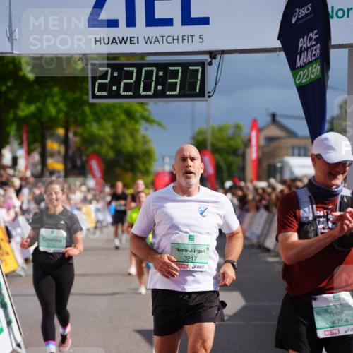 20.09.2026 - PSD Bank Halbmarathon LAZAROV Photography http://msf.ph/oto/10537965 20.09.2026 12:20:37 Ziel 1294, 2351, 2741, 3097, 3217, 4125, 4754 meine-sportfotos.de