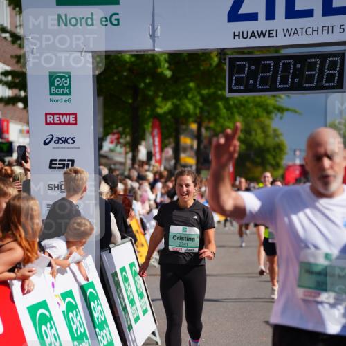 20.09.2026 - PSD Bank Halbmarathon LAZAROV Photography http://msf.ph/oto/10537983 20.09.2026 12:20:38 Ziel 1127, 2351, 2741, 3217, 4125, 4754 meine-sportfotos.de