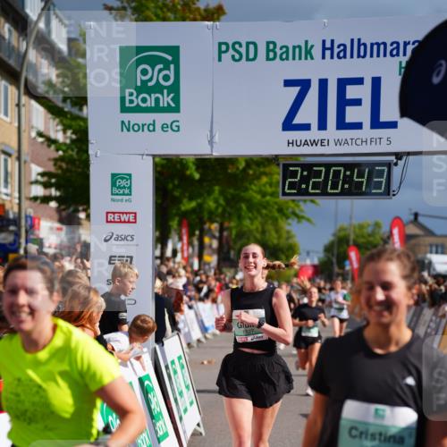 20.09.2026 - PSD Bank Halbmarathon LAZAROV Photography http://msf.ph/oto/10538059 20.09.2026 12:20:42 Ziel 1127, 2389, 2741, 3217, 3620, 4125, 4754 meine-sportfotos.de