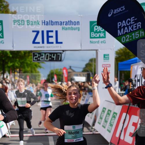 20.09.2026 - PSD Bank Halbmarathon LAZAROV Photography http://msf.ph/oto/10538160 20.09.2026 12:20:47 Ziel 1127, 2305, 2389, 3102, 3620, 3740, 4125, 4292 meine-sportfotos.de