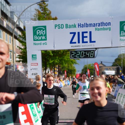 20.09.2026 - PSD Bank Halbmarathon LAZAROV Photography http://msf.ph/oto/10538167 20.09.2026 12:20:47 Ziel 1127, 2305, 2389, 3102, 3620, 3740, 4125, 4292 meine-sportfotos.de