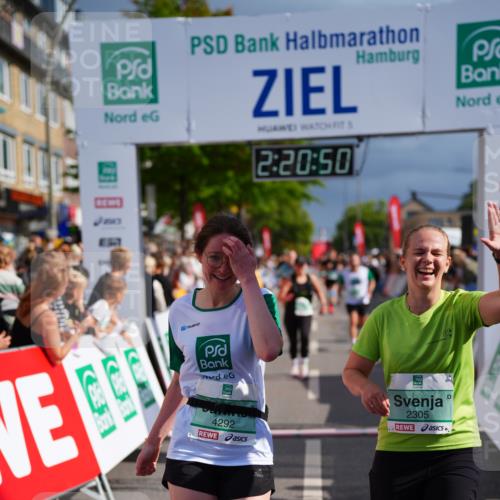 20.09.2026 - PSD Bank Halbmarathon LAZAROV Photography http://msf.ph/oto/10538220 20.09.2026 12:20:50 Ziel 1127, 1331, 2305, 2389, 3102, 3620, 3740, 4292, 4312 meine-sportfotos.de