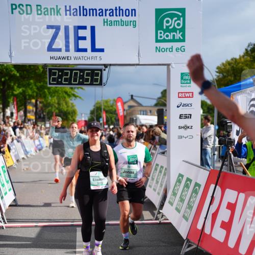 20.09.2026 - PSD Bank Halbmarathon LAZAROV Photography http://msf.ph/oto/10538273 20.09.2026 12:20:53 Ziel 1331, 2305, 2389, 3102, 3412, 3620, 3740, 4292, 4312, 4790 meine-sportfotos.de