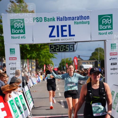 20.09.2026 - PSD Bank Halbmarathon LAZAROV Photography http://msf.ph/oto/10538309 20.09.2026 12:20:54 Ziel 1331, 2305, 3102, 3412, 3740, 4292, 4312, 4790 meine-sportfotos.de