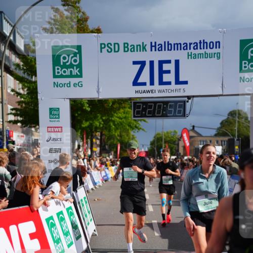 20.09.2026 - PSD Bank Halbmarathon LAZAROV Photography http://msf.ph/oto/10538322 20.09.2026 12:20:55 Ziel 1331, 2305, 3102, 3412, 3740, 4292, 4312, 4790 meine-sportfotos.de