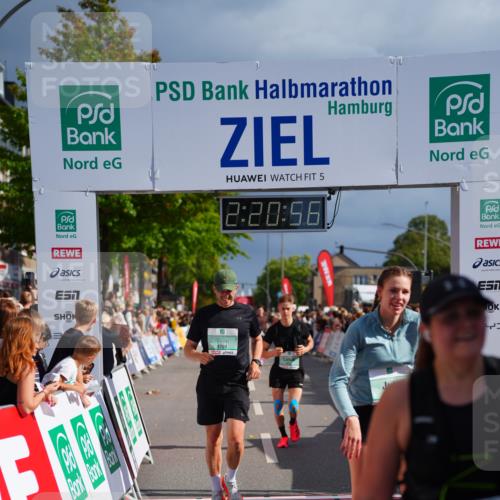 20.09.2026 - PSD Bank Halbmarathon LAZAROV Photography http://msf.ph/oto/10538333 20.09.2026 12:20:55 Ziel 1331, 2305, 3102, 3412, 3740, 4292, 4312, 4790 meine-sportfotos.de