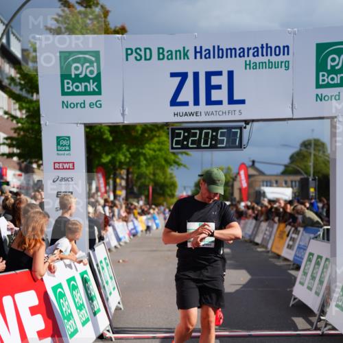 20.09.2026 - PSD Bank Halbmarathon LAZAROV Photography http://msf.ph/oto/10538337 20.09.2026 12:20:57 Ziel 1331, 3102, 3412, 4312, 4790 meine-sportfotos.de