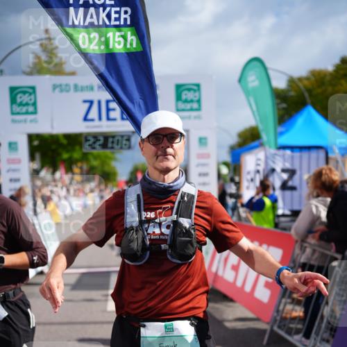 20.09.2026 - PSD Bank Halbmarathon LAZAROV Photography http://msf.ph/oto/10538398 20.09.2026 12:21:05 Ziel 3412, 4423 meine-sportfotos.de