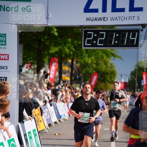 20.09.2026 - PSD Bank Halbmarathon LAZAROV Photography http://msf.ph/oto/10538505 20.09.2026 12:21:14 Ziel 1004, 1143, 1281, 2906, 2907 meine-sportfotos.de