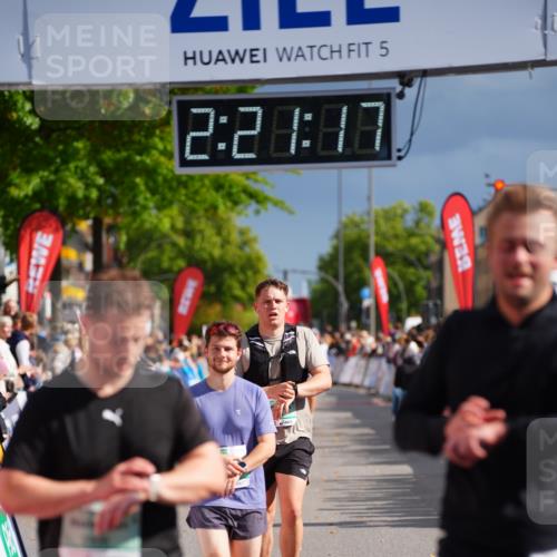 20.09.2026 - PSD Bank Halbmarathon LAZAROV Photography http://msf.ph/oto/10538558 20.09.2026 12:21:16 Ziel 1004, 1143, 1281, 2906, 2907 meine-sportfotos.de