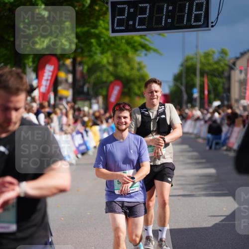 20.09.2026 - PSD Bank Halbmarathon LAZAROV Photography http://msf.ph/oto/10538575 20.09.2026 12:21:17 Ziel 1004, 1143, 1281, 2906, 2907 meine-sportfotos.de