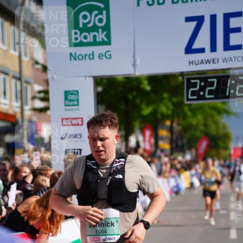 20.09.2026 - PSD Bank Halbmarathon LAZAROV Photography http://msf.ph/oto/10538592 20.09.2026 12:21:20 Ziel 1004, 1143, 1281, 2906, 2907, 3197 meine-sportfotos.de