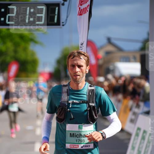 20.09.2026 - PSD Bank Halbmarathon LAZAROV Photography http://msf.ph/oto/10538732 20.09.2026 12:21:31 Ziel 1443, 1793, 3197, 3672 meine-sportfotos.de