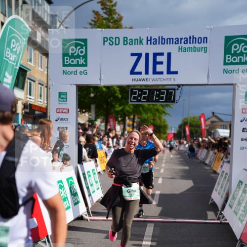 20.09.2026 - PSD Bank Halbmarathon LAZAROV Photography http://msf.ph/oto/10538773 20.09.2026 12:21:37 Ziel 1203, 1793, 4205 meine-sportfotos.de