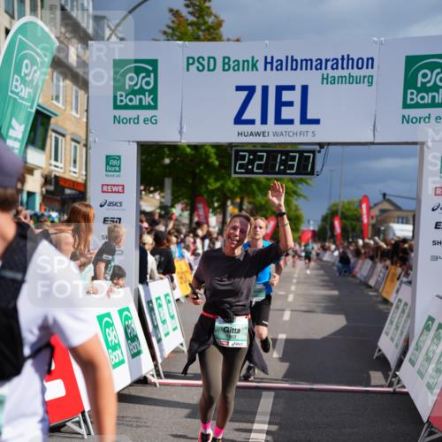 20.09.2026 - PSD Bank Halbmarathon LAZAROV Photography http://msf.ph/oto/10538780 20.09.2026 12:21:37 Ziel 1203, 1793, 4205 meine-sportfotos.de