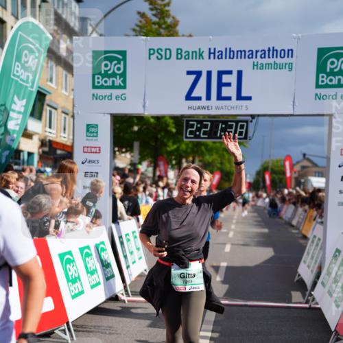 20.09.2026 - PSD Bank Halbmarathon LAZAROV Photography http://msf.ph/oto/10538786 20.09.2026 12:21:37 Ziel 1203, 1793, 4205 meine-sportfotos.de