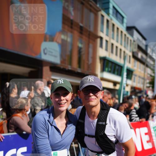 20.09.2026 - PSD Bank Halbmarathon LAZAROV Photography http://msf.ph/oto/10538805 20.09.2026 12:21:40 Ziel 1203, 4205 meine-sportfotos.de