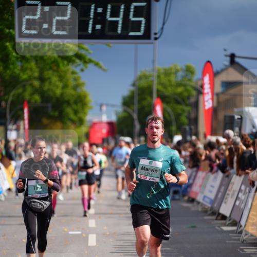 20.09.2026 - PSD Bank Halbmarathon LAZAROV Photography http://msf.ph/oto/10538839 20.09.2026 12:21:45 Ziel 1097, 1714, 4205 meine-sportfotos.de