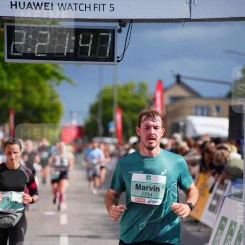 20.09.2026 - PSD Bank Halbmarathon LAZAROV Photography http://msf.ph/oto/10538898 20.09.2026 12:21:47 Ziel 1041, 1097, 1714 meine-sportfotos.de