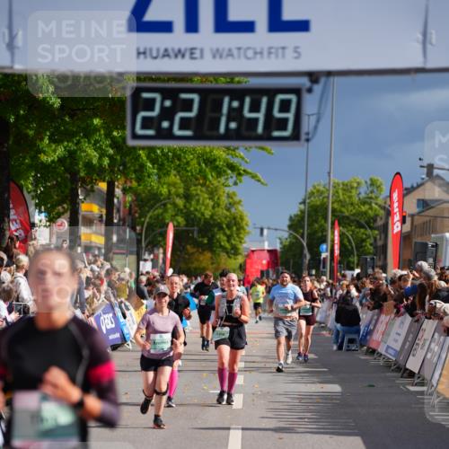 20.09.2026 - PSD Bank Halbmarathon LAZAROV Photography http://msf.ph/oto/10538917 20.09.2026 12:21:48 Ziel 1041, 1097, 1714 meine-sportfotos.de