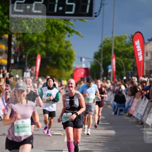 20.09.2026 - PSD Bank Halbmarathon LAZAROV Photography http://msf.ph/oto/10538957 20.09.2026 12:21:51 Ziel 1041, 1097, 1659, 1714, 2419, 2917 meine-sportfotos.de