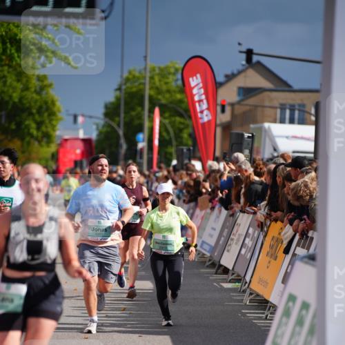 20.09.2026 - PSD Bank Halbmarathon LAZAROV Photography http://msf.ph/oto/10538981 20.09.2026 12:21:52 Ziel 1041, 1097, 1659, 1714, 2419, 2917, 4303, 4310, 4315 meine-sportfotos.de