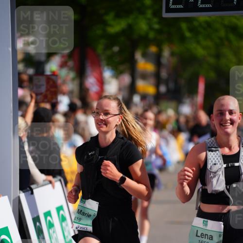20.09.2026 - PSD Bank Halbmarathon LAZAROV Photography http://msf.ph/oto/10539005 20.09.2026 12:21:54 Ziel 1041, 1097, 1659, 1714, 2060, 2419, 2917, 4303, 4310, 4315 meine-sportfotos.de