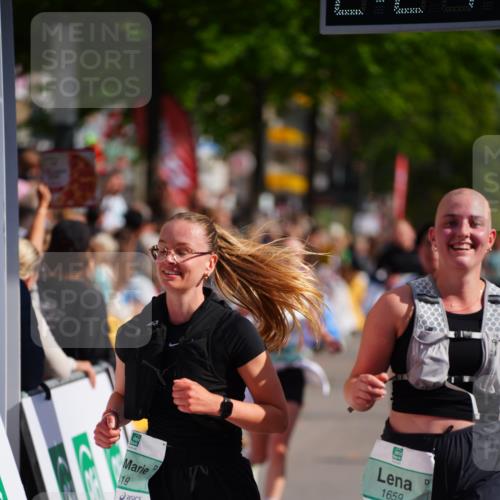 20.09.2026 - PSD Bank Halbmarathon LAZAROV Photography http://msf.ph/oto/10539010 20.09.2026 12:21:54 Ziel 1041, 1097, 1659, 1714, 2060, 2419, 2917, 4303, 4310, 4315 meine-sportfotos.de